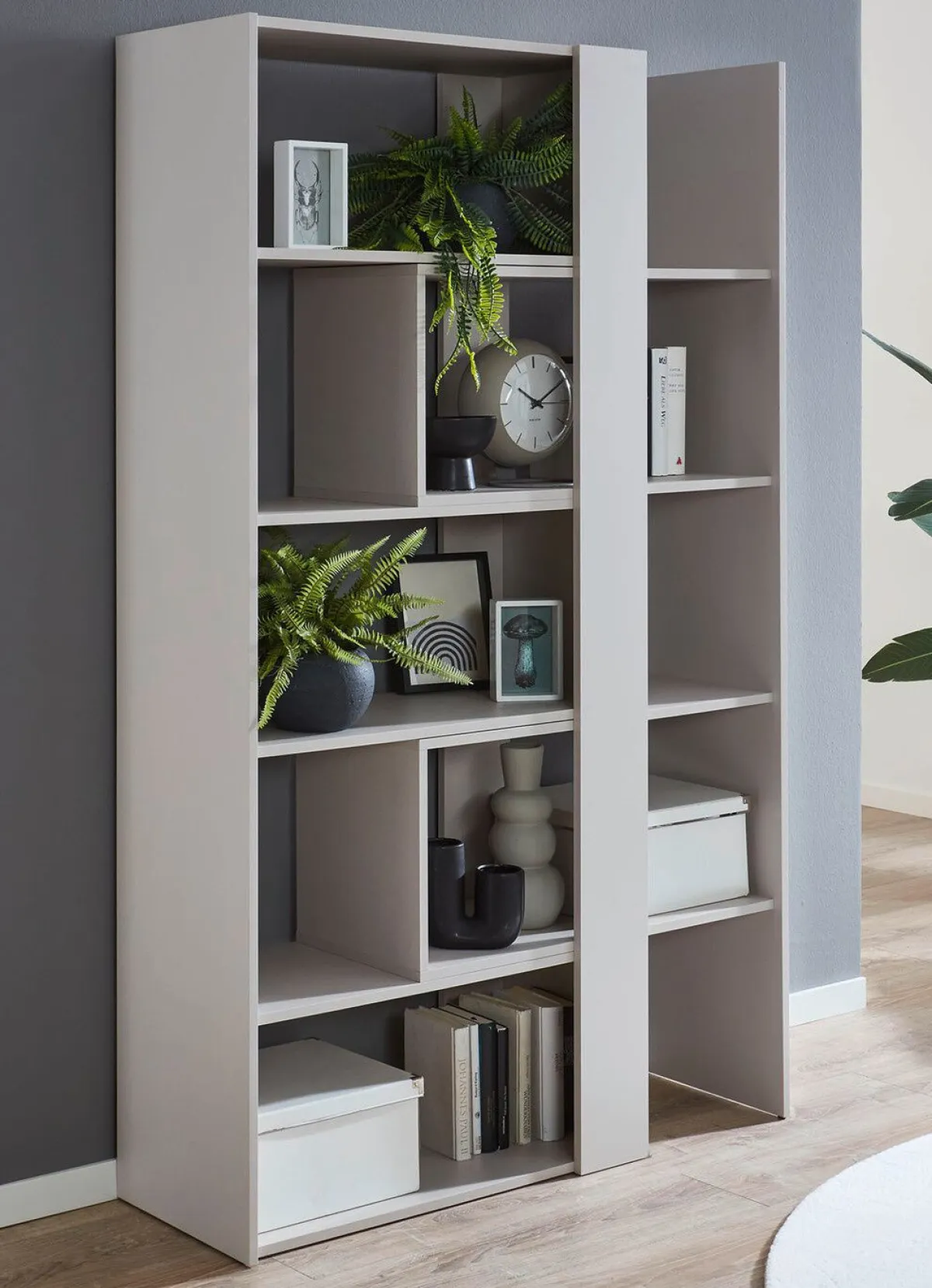 BADER Ausziehbares Wandregal mit modernem Design