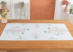 BADER Bestickte Tisch- und Raumdekoration mit Wiesenblumen-Motiv
