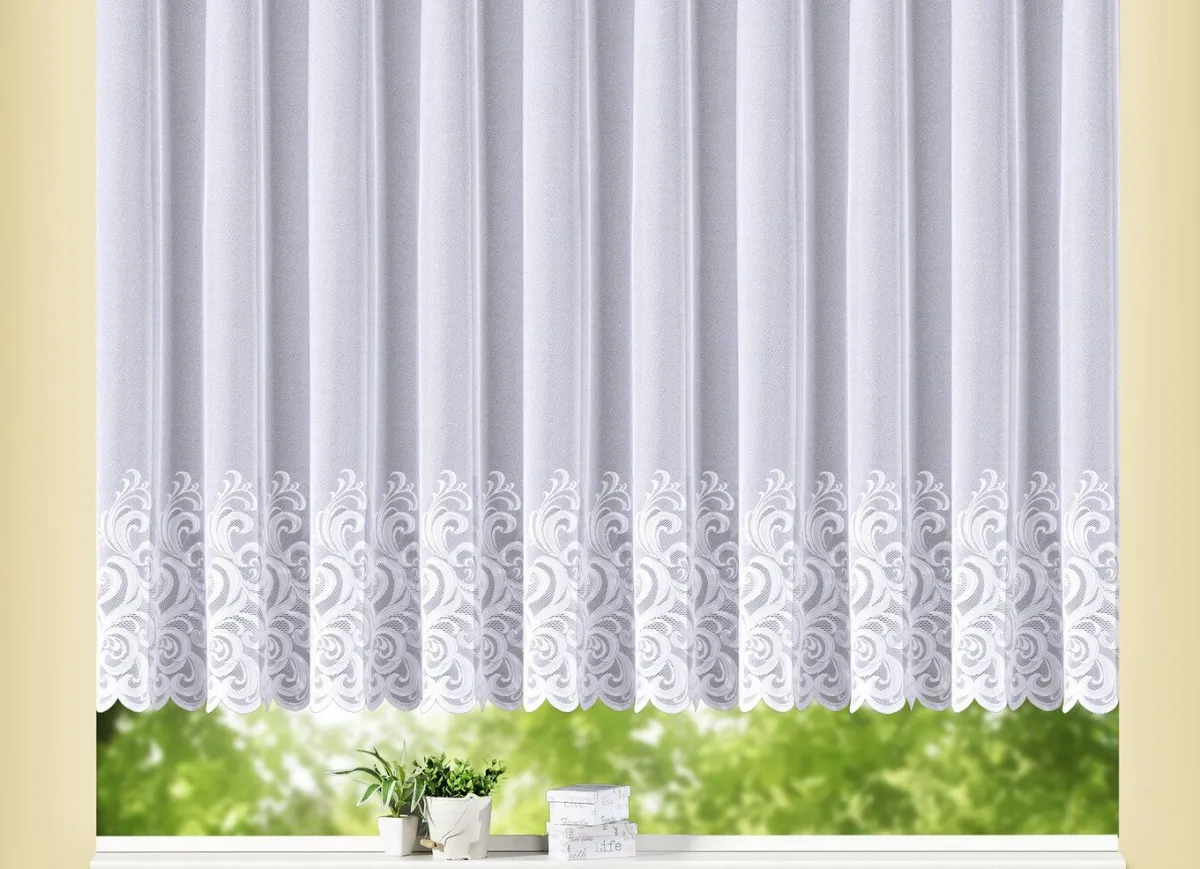 BADER Blumenfenster-Store mit geradem Abschluss