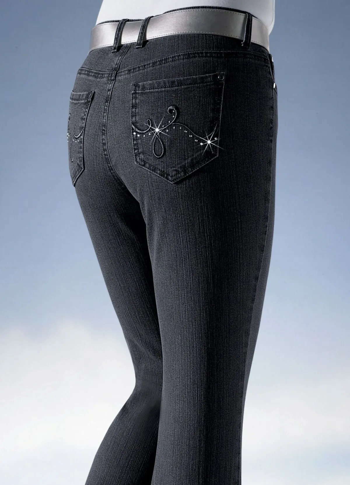 Damen ASCARI Jeans verziert mit funkelnden Strasssteinen