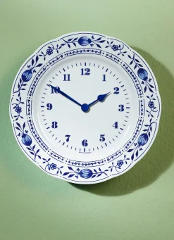 BADER Keramik-Wanduhr mit klassischem Zwiebelmuster