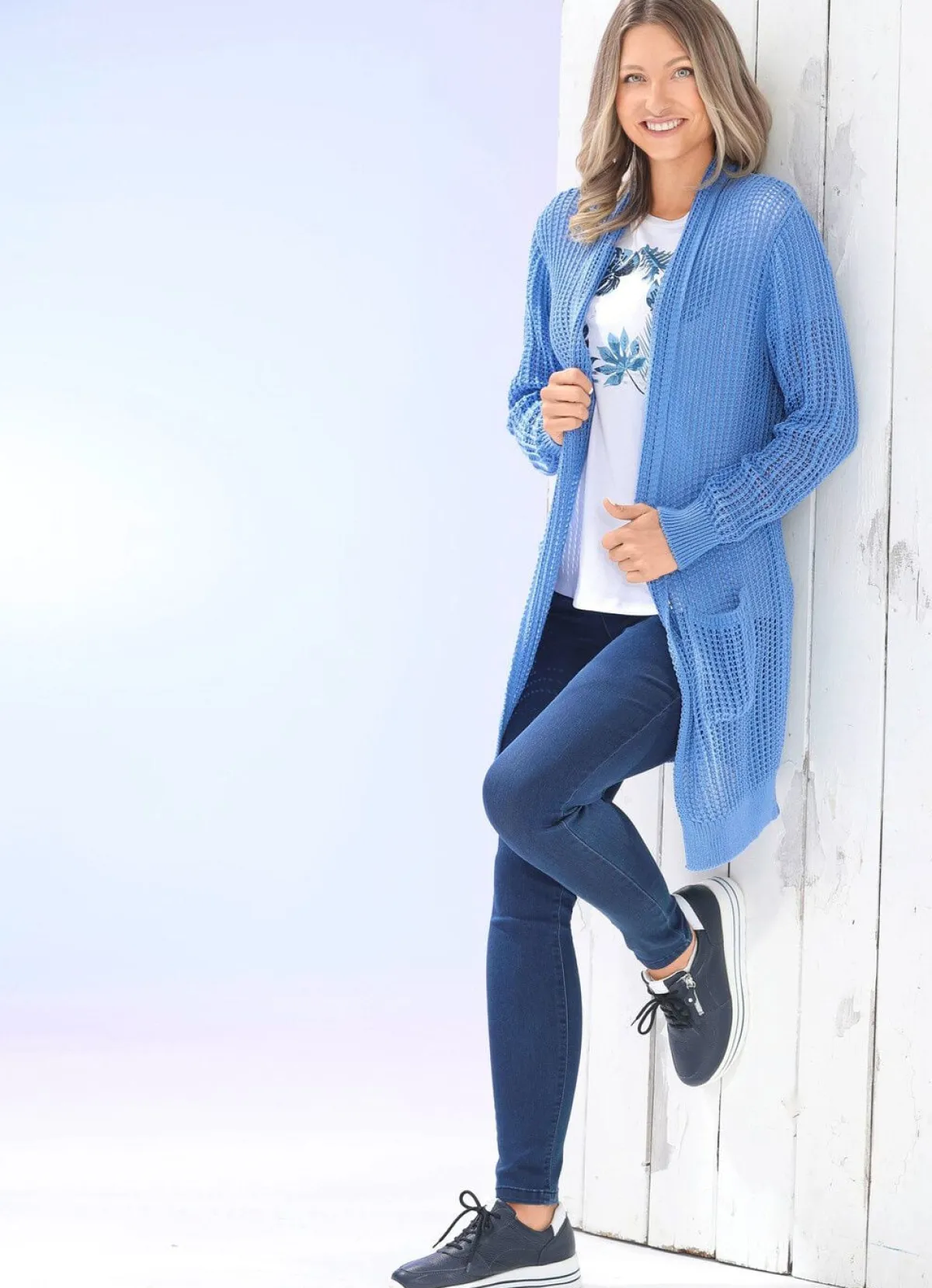 Damen BADER Long-Strickjacke in streckender Streifenoptik