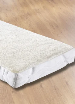 BADER Matratzenauflage mit Sherpa-Teddy-Plüsch für kuschelig warme Nächte