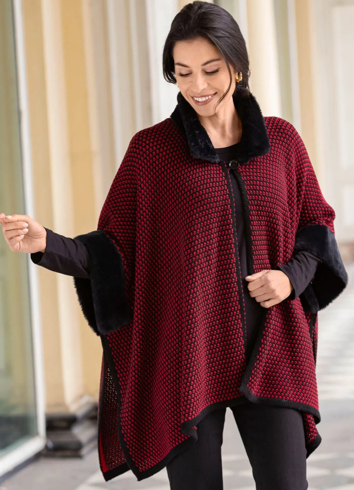 Damen BADER Poncho mit Kunstpelzbesätzen