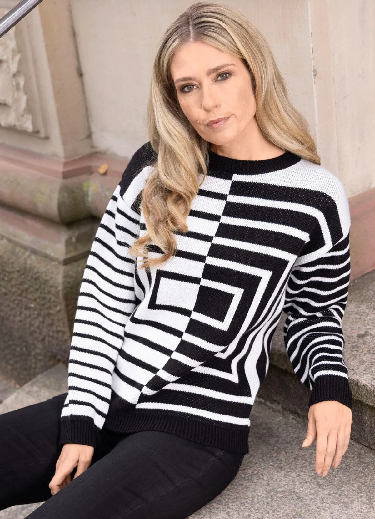 Damen Tizia Pullover mit grafischem Jacquard in Kontrast