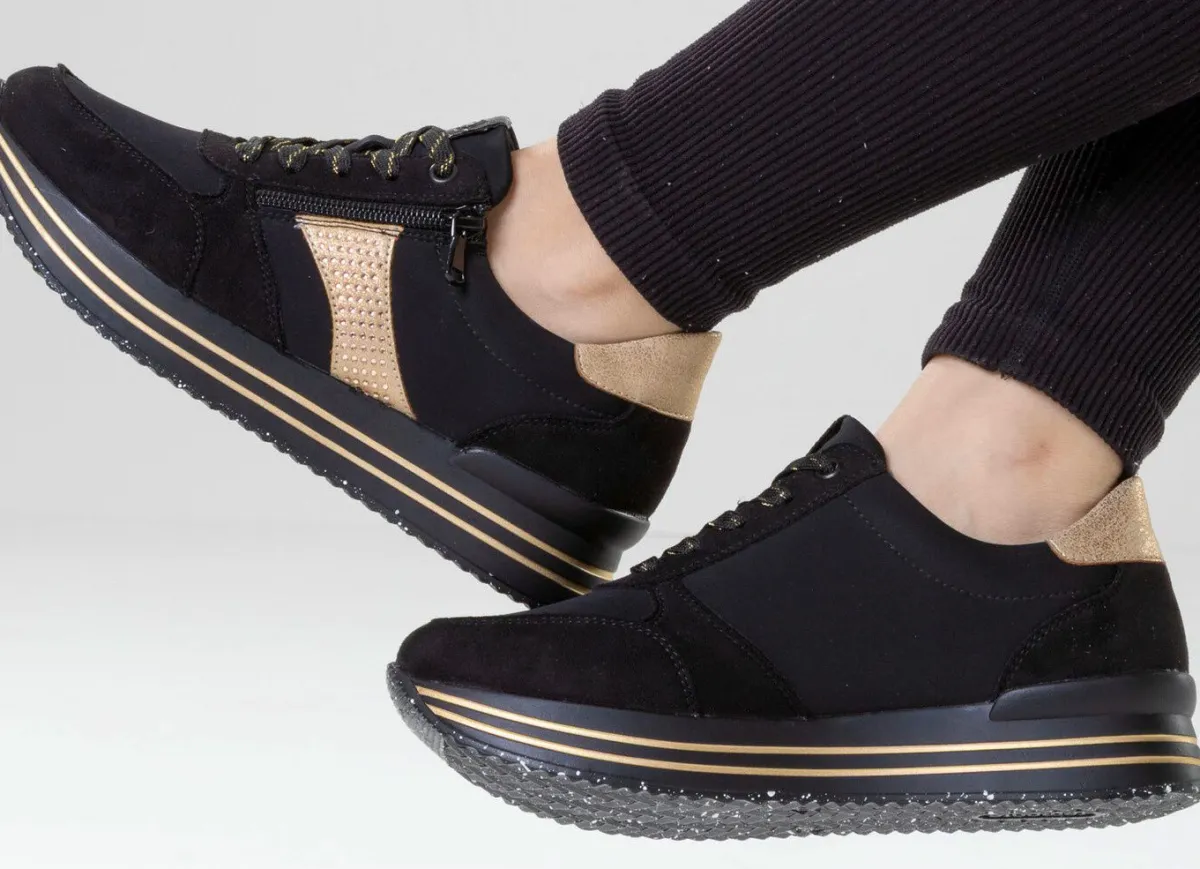 Damen Remonte , trendige Damen-Sneaker, Weite G, mit herausnehmbarem Fußbett