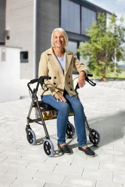 BADER Rollator XXL mit hochwertigem Stahlgestell