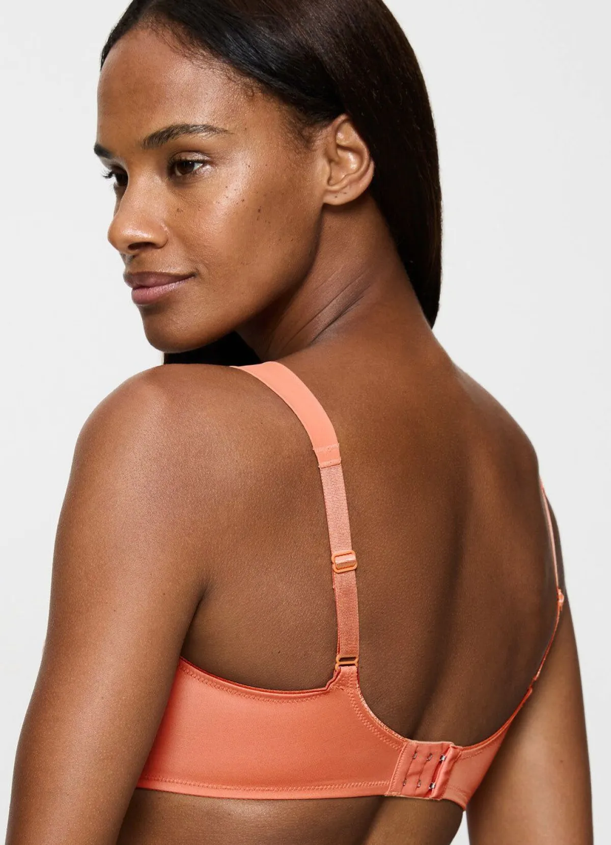 Damen BADER Triumph Essential Minimizer Bügel-BH mit jacquarddessinierten Cups